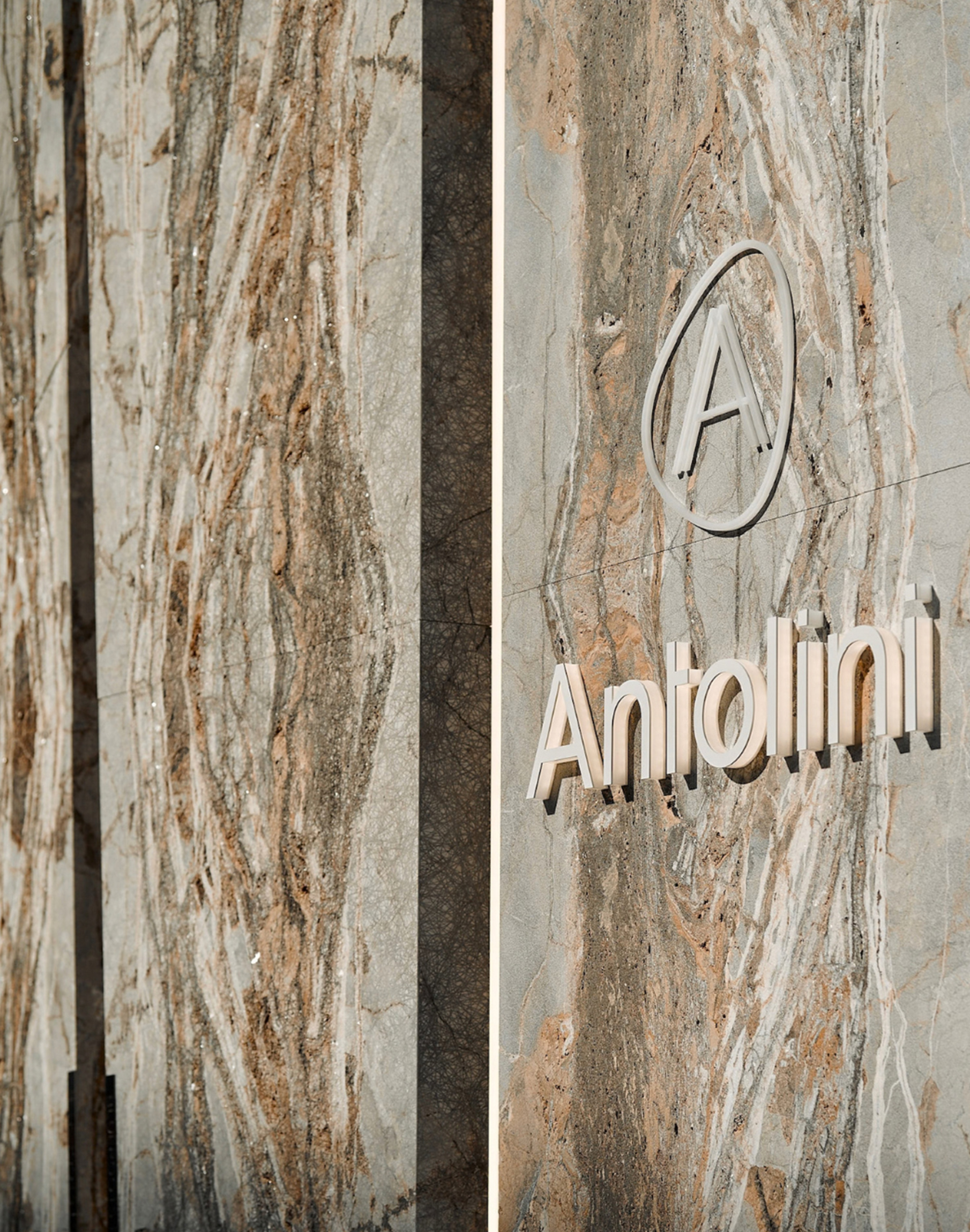 © Antolini